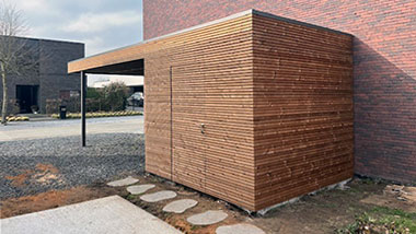 moderne carport met tuinberging