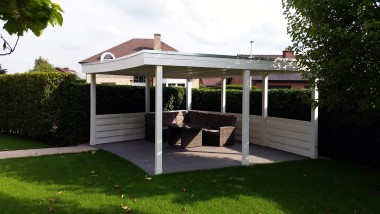 witte pergola in boogvorm
