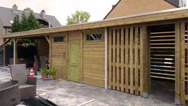 riant overdekt terras met gesloten en open bergruimte