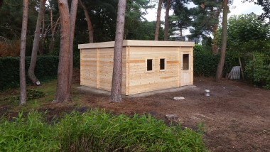 moderne blokhut met plat dak